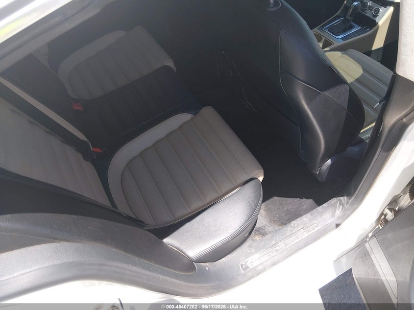 2013 Volkswagen VIN WVWRN7AN8DE517776 IAAI salvage auction — LEFT REAR, Salvage (New Mexico), sold $300 on 2026-07-20 (photo 8)