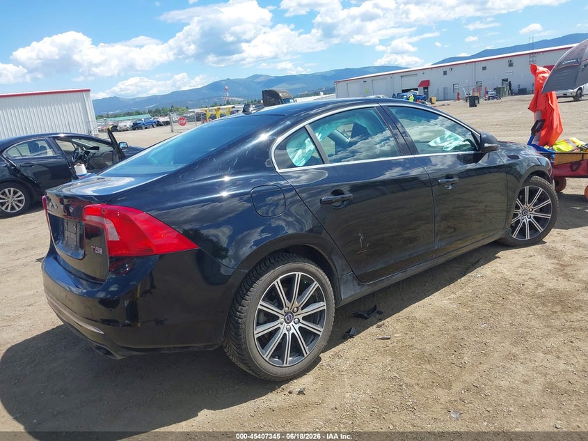 2016 Volvo VIN LYV402FK3GB092952 IAAI salvage auction — SIDE, Salvage Title, sold $600 on 2026-07-14 (photo 4)