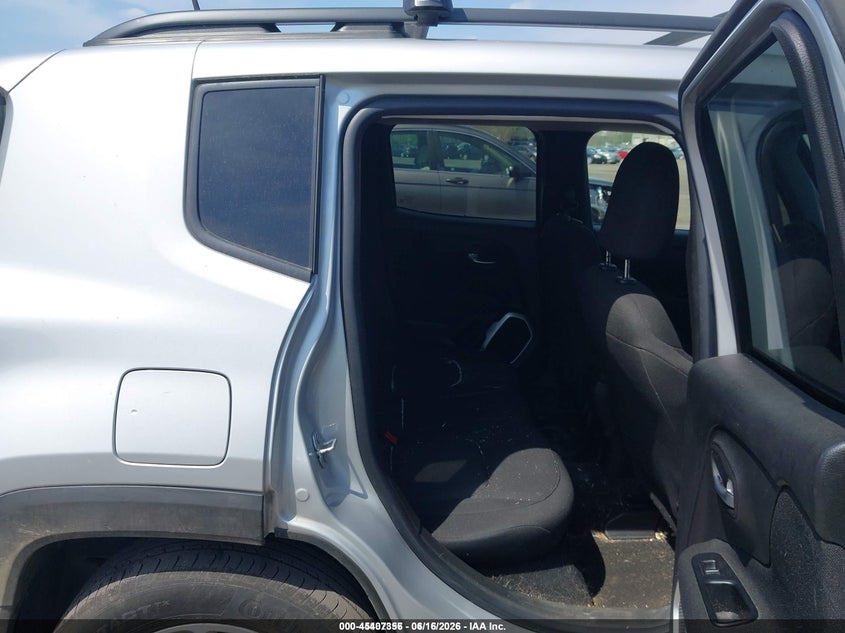 2018 Jeep Renegade VIN ZACCJBAB4JPJ48845 IAAI salvage auction — RIGHT FRONT, Original (West Virginia), sold $1,400 on 2026-07-31 (photo 8)