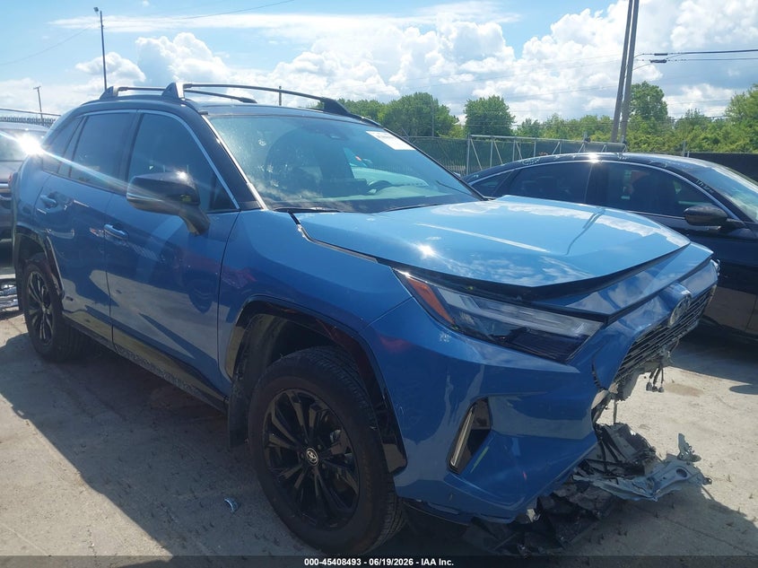 2024 Toyota Rav 4 VIN 2T3E6RFV3RW075974 — IAAI salvage auction photo