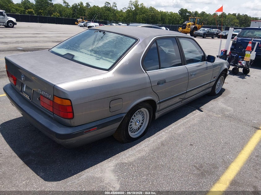 1995 BMW 5 series VIN WBAHD6321SGK54444 IAAI salvage auction — NORMAL WEAR, Clear (South Carolina), sold $125 on 2026-07-29 (photo 4)