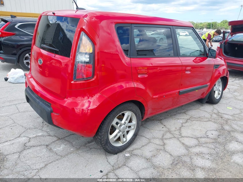 2010 Kia Soul VIN KNDJT2A23A7039214 IAAI salvage auction — RIGHT FRONT, Salvage (Illinois), sold $350 on 2026-07-28 (photo 4)