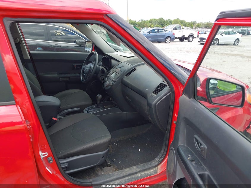 2010 Kia Soul VIN KNDJT2A23A7039214 IAAI salvage auction — RIGHT FRONT, Salvage (Illinois), sold $350 on 2026-07-28 (photo 5)