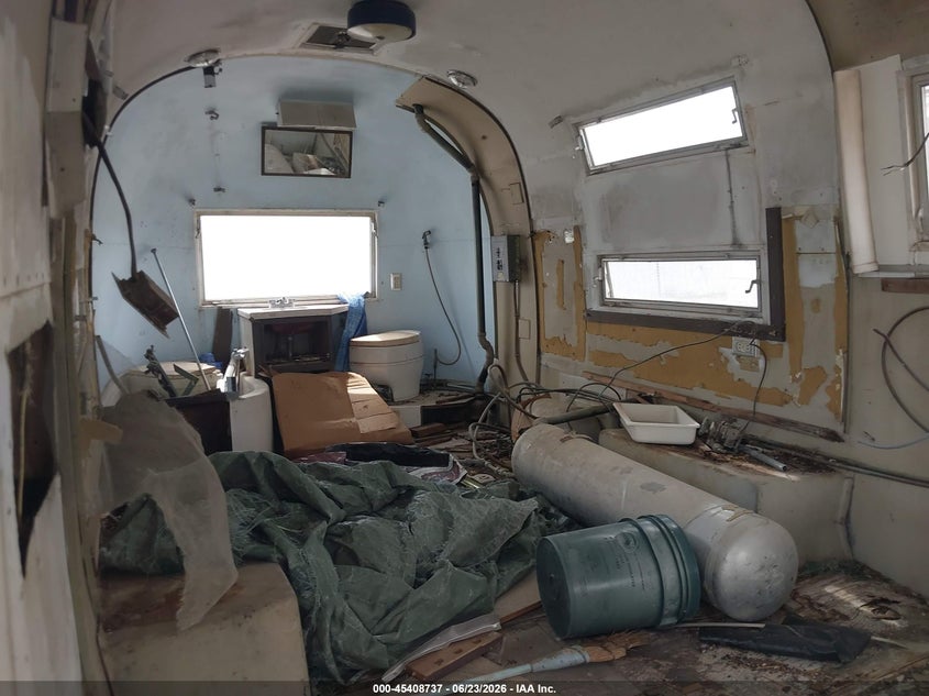 1963 Airstream Other VIN 0000000024TSS0871 IAAI salvage auction — NORMAL WEAR, Original (Texas), sold $850 on 2026-07-22 (photo 8)
