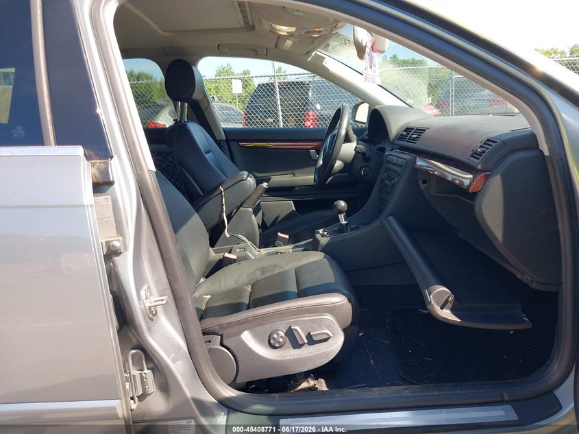 2006 Audi A4 VIN WAUKH78E96A229092 IAAI salvage auction — NORMAL WEAR, Clear (Connecticut), sold $400 on 2026-07-30 (photo 5)