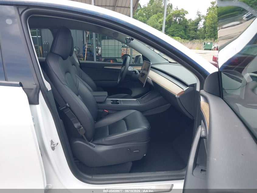 2023 Tesla Model y VIN 7SAYGDEE9PA037697 IAAI salvage auction — FRONT & REAR, Salvage - Greater Than 75% (Maryland), sold $10,600 on 2026-07-30 (photo 5)
