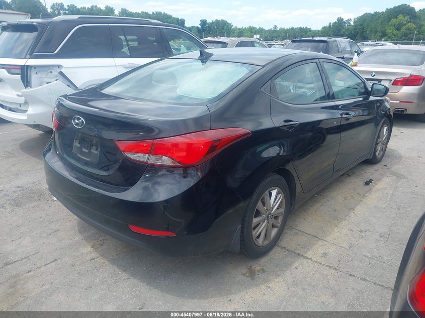 2016 Hyundai Elantra VIN KMHDH4AE7GU519086 IAAI salvage auction — SIDE, Salvage Title, sold $700 on 2026-07-29 (photo 4)