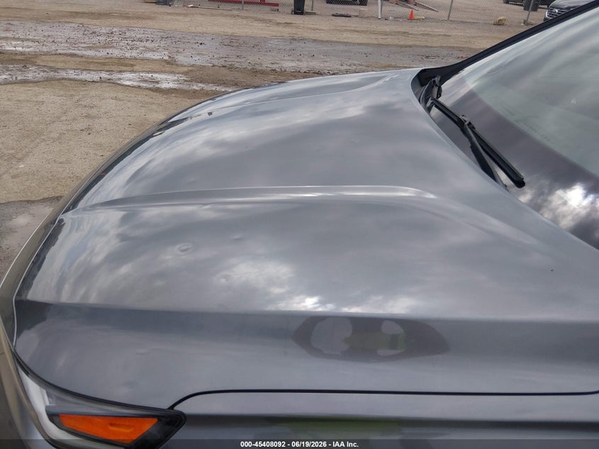2020 Hyundai Santa fe VIN 5NMS33AD8LH142541 IAAI salvage auction — HAIL, Clear (Kansas), sold $6,000 on 2026-08-30 (photo 6)