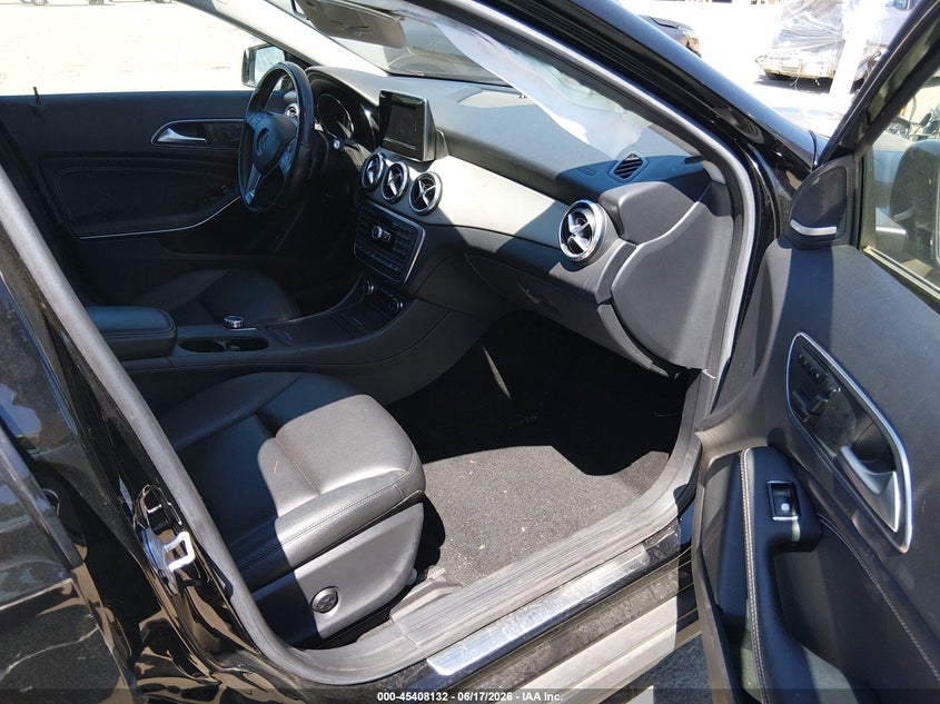2015 Mercedes-benz VIN WDCTG4GB5FJ033323 IAAI salvage auction — RIGHT SIDE, Bill Of Sale (Washington), sold $2,850 on 2026-07-15 (photo 5)