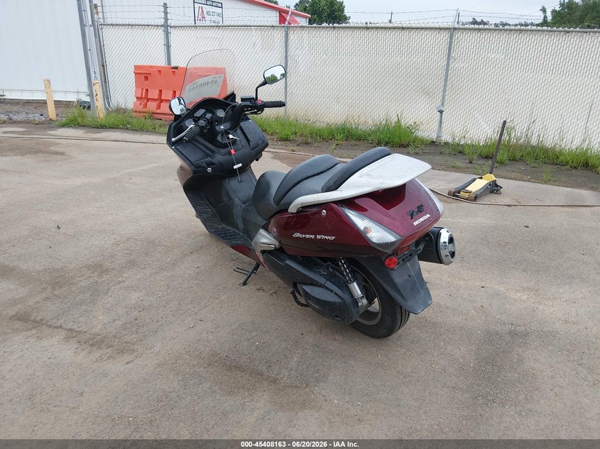 2009 Honda Silver wing VIN JH2PF011X9K700007 IAAI salvage auction — RIGHT SIDE, Salvage (Mississippi), sold $425 on 2026-07-07 (photo 3)