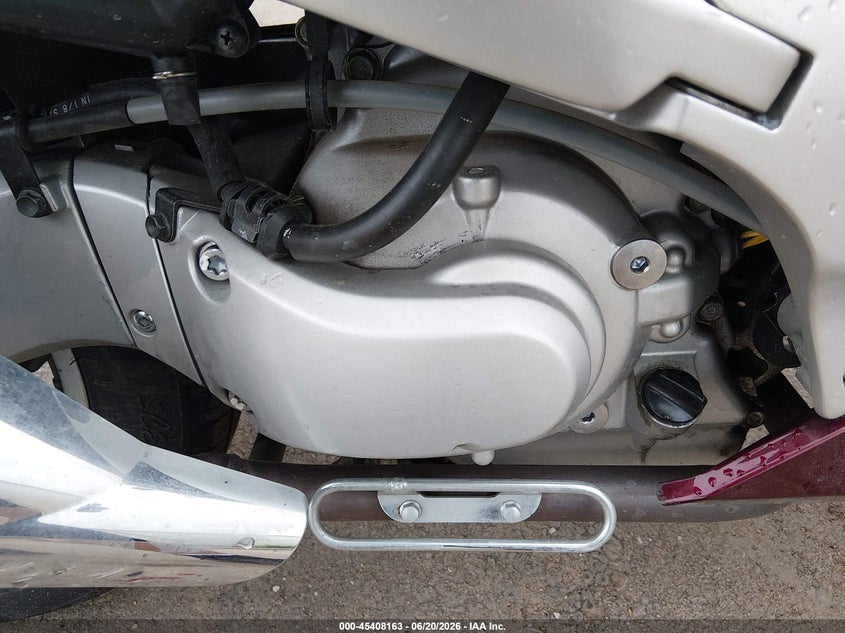 2009 Honda Silver wing VIN JH2PF011X9K700007 IAAI salvage auction — RIGHT SIDE, Salvage (Mississippi), sold $425 on 2026-07-07 (photo 8)