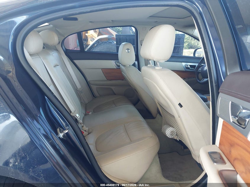 2010 Jaguar Xf VIN SAJWA0FA2AHR52851 IAAI salvage auction — RIGHT FRONT, Rebuildable (Florida), sold $475 on 2026-07-21 (photo 8)