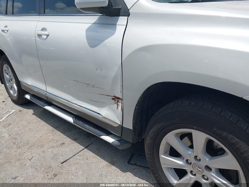2012 Toyota Highlander VIN 5TDZK3EHXCS080183 IAAI salvage auction — NORMAL WEAR, Original (Texas), sold $5,900 on 2026-07-07 (photo 6)