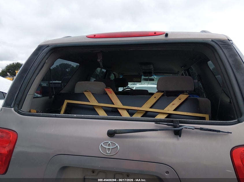 2002 Toyota Sequoia VIN 5TDBT44A52S065310 IAAI salvage auction — NORMAL WEAR, Clear (Indiana), sold $750 on 2026-07-14 (photo 6)