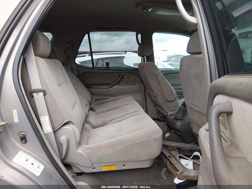 2002 Toyota Sequoia VIN 5TDBT44A52S065310 IAAI salvage auction — NORMAL WEAR, Clear (Indiana), sold $750 on 2026-07-14 (photo 8)