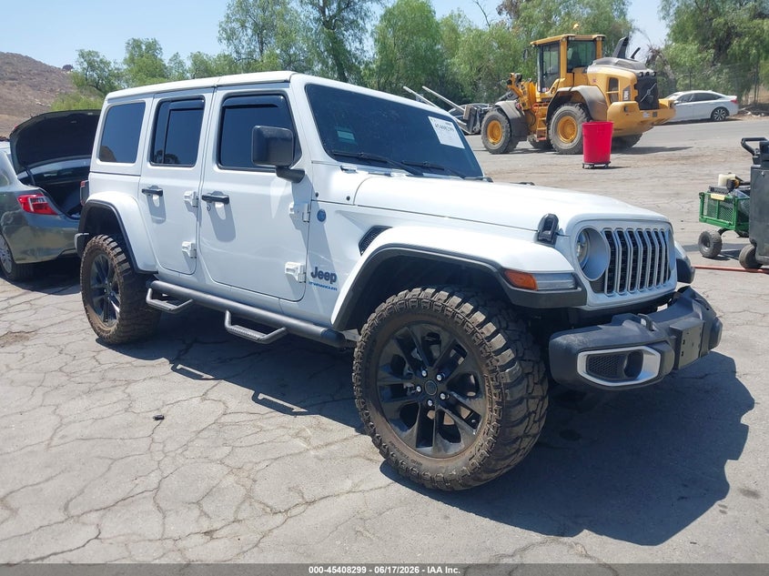 2025 Jeep Grand wagoneer VIN 1C4RJXP67SW584338 IAAI salvage auction — LEFT SIDE, Salvage Title, sold $9,100 on 2026-07-28 (photo 1)