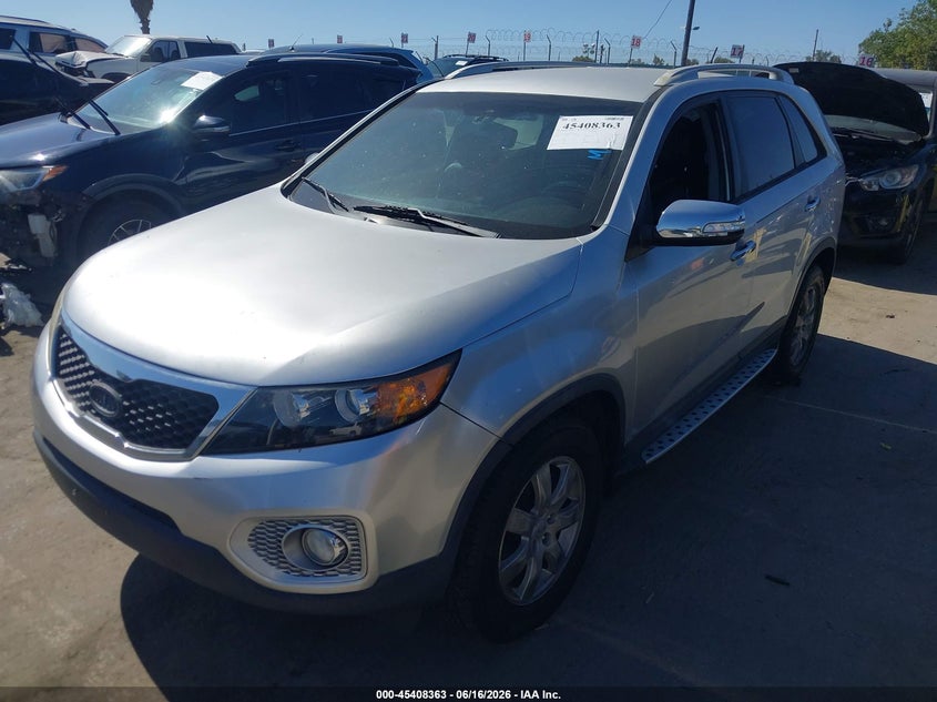 2012 Kia Sorento VIN 5XYKT3A68CG238388 IAAI salvage auction — UNKNOWN, Salvage Title - Dealer (California), sold $450 on 2026-07-22 (photo 2)