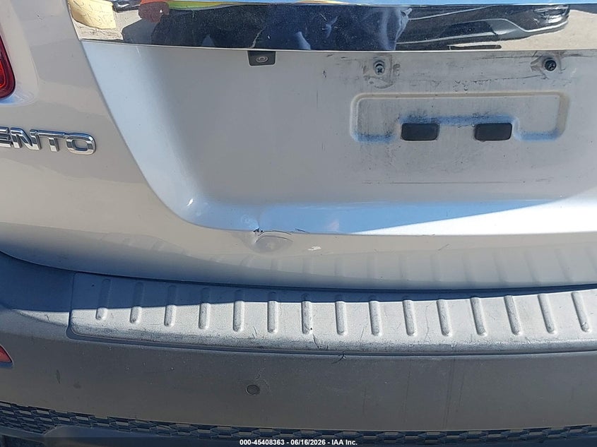 2012 Kia Sorento VIN 5XYKT3A68CG238388 IAAI salvage auction — UNKNOWN, Salvage Title - Dealer (California), sold $450 on 2026-07-22 (photo 6)
