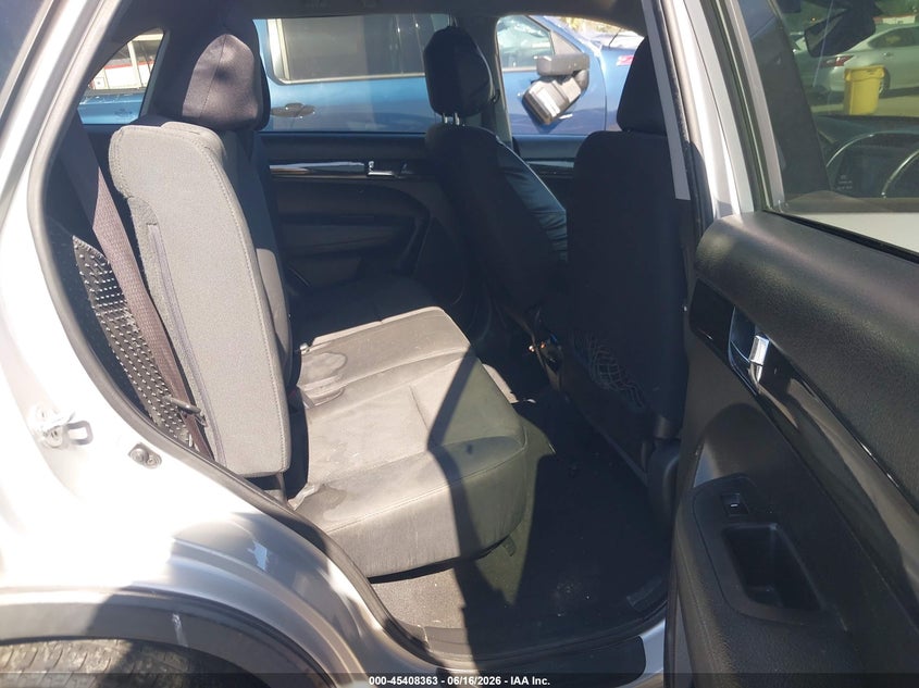 2012 Kia Sorento VIN 5XYKT3A68CG238388 IAAI salvage auction — UNKNOWN, Salvage Title - Dealer (California), sold $450 on 2026-07-22 (photo 8)