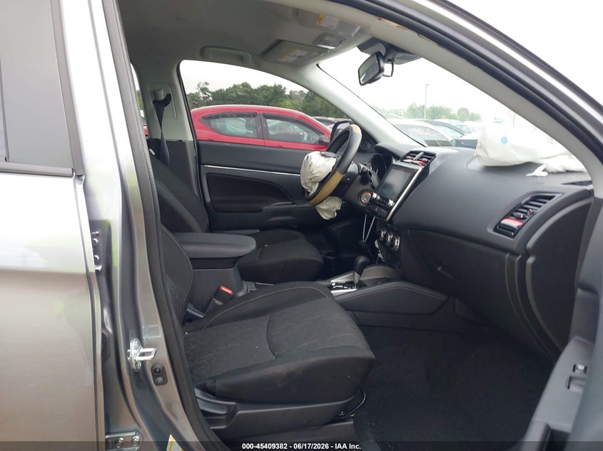 2026 Mitsubishi Outlander VIN JA4ARUAU5TU020089 IAAI salvage auction — FRONT END, Salvage Title, sold $4,700 on 2026-07-29 (photo 5)