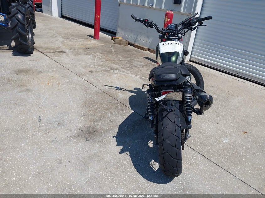 2023 Triumph motorcycle Scrambler VIN SMTD44G70PTBL0101 IAAI salvage auction — FRONT END, Rebuildable (Florida), sold $775 on 2026-07-28 (photo 6)
