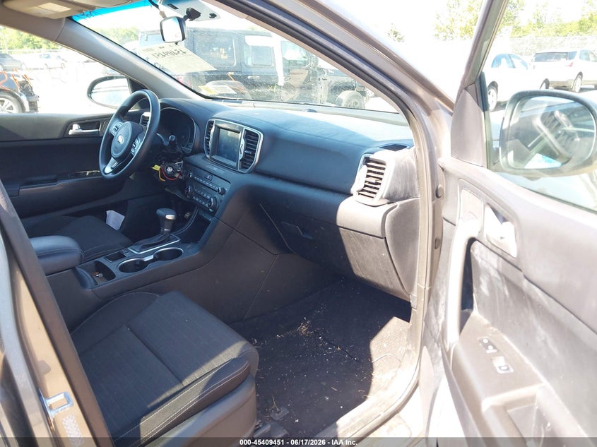 2019 Kia Sportage VIN KNDPMCAC5K7556571 IAAI salvage auction — THEFT, Mv-907A (New York), sold $4,000 on 2026-07-23 (photo 5)