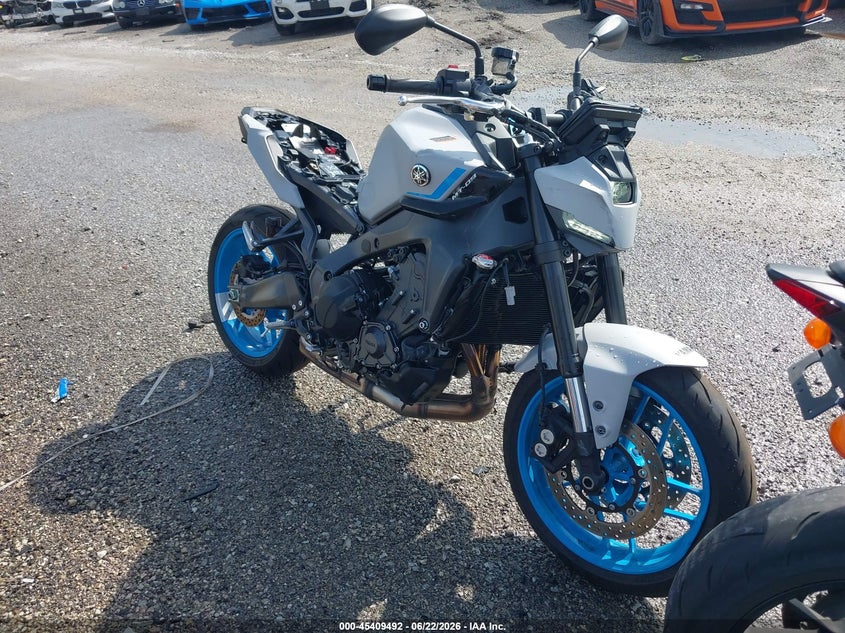 2025 Yamaha Mt VIN JYARN94Y9SA000780 IAAI salvage auction — FRONT & REAR, Salvage (Illinois), sold $5,000 on 2026-07-24 (photo 1)