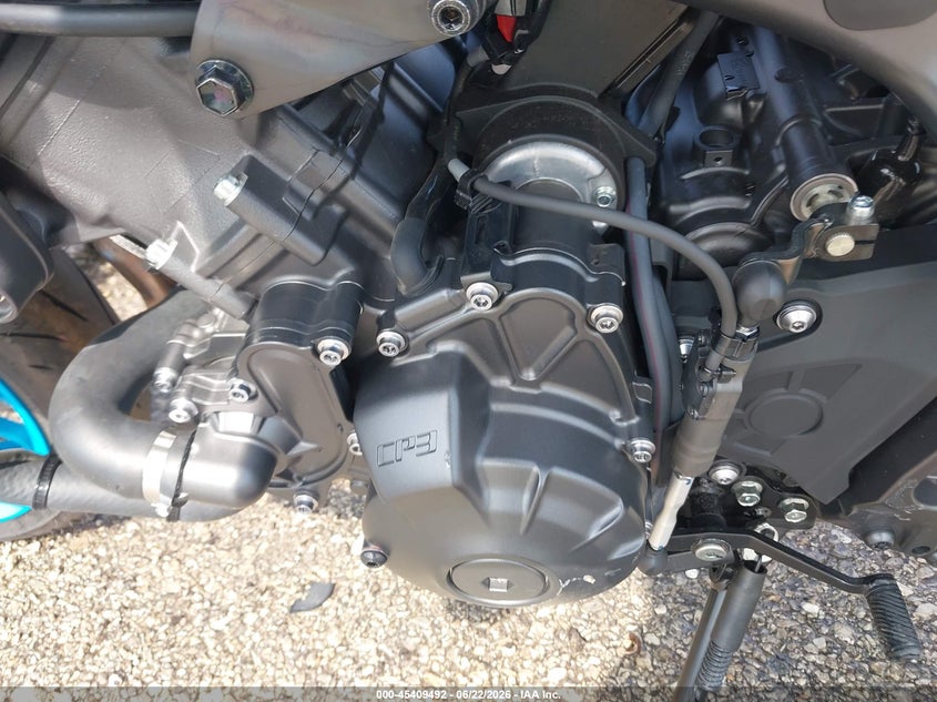 2025 Yamaha Mt VIN JYARN94Y9SA000780 IAAI salvage auction — FRONT & REAR, Salvage (Illinois), sold $5,000 on 2026-07-24 (photo 9)