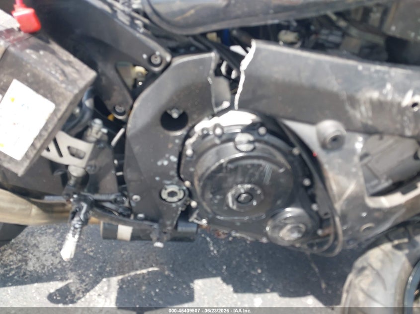2007 Suzuki Gsx-r VIN JS1GR7KA772102374 IAAI salvage auction — ALL OVER, Rebuildable (Florida), sold $25 on 2026-07-22 (photo 8)