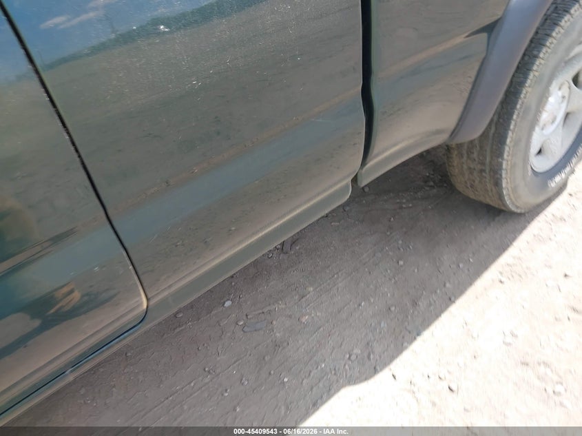 2003 Toyota Tacoma VIN 5TEWN72N13Z186116 IAAI salvage auction — NORMAL WEAR, Clear (Massachusetts), sold $1,875 on 2026-07-21 (photo 6)