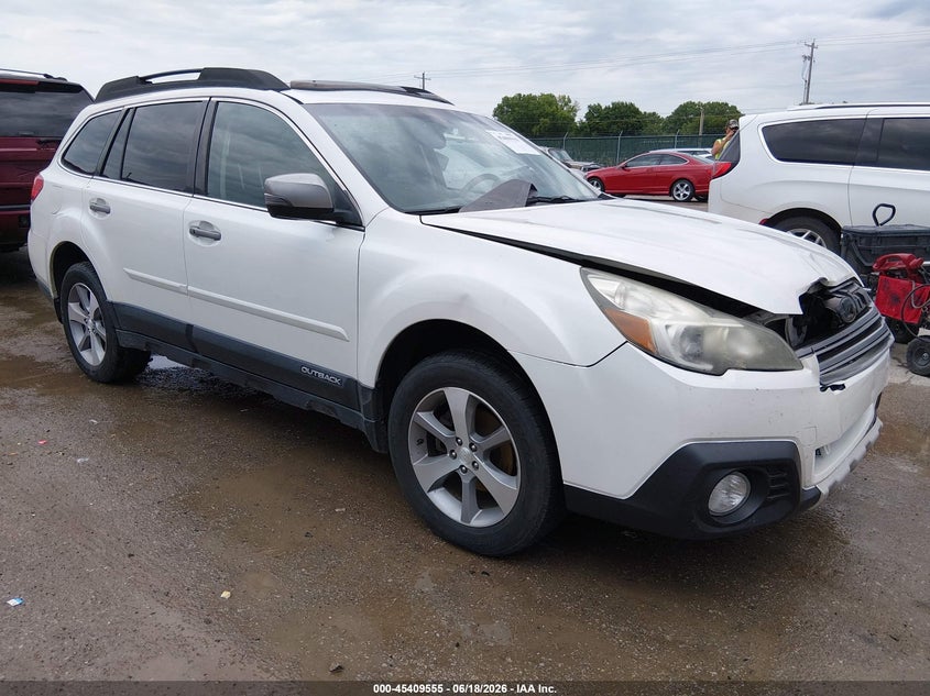 2014 Subaru Outback VIN 4S4BRCPC9E3292099 IAAI salvage auction — FRONT END, Salvage Title, sold $925 on 2026-08-01 (photo 1)