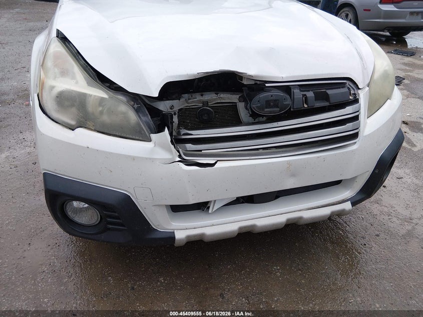 2014 Subaru Outback VIN 4S4BRCPC9E3292099 IAAI salvage auction — FRONT END, Salvage Title, sold $925 on 2026-08-01 (photo 6)