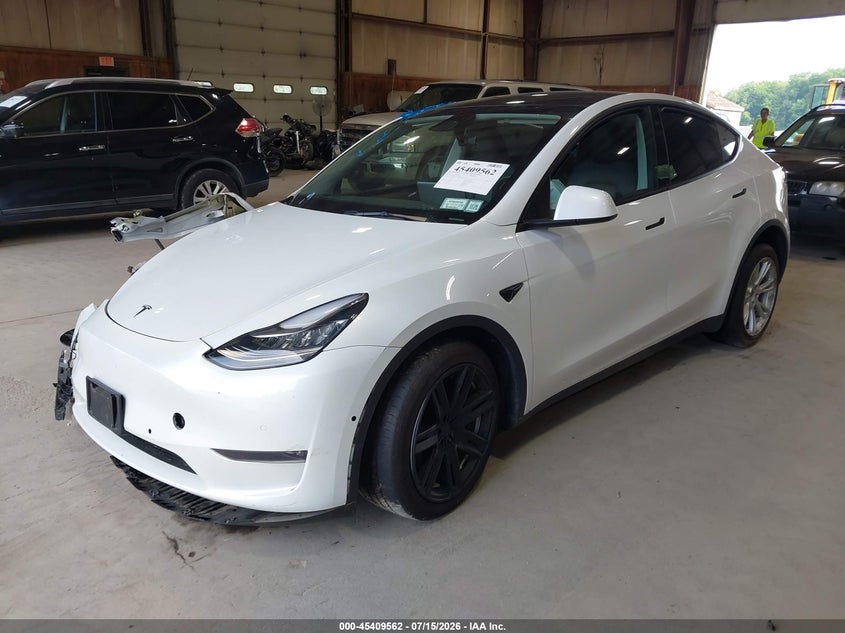 2022 Tesla Model y VIN 7SAYGDEEXNA012823 IAAI salvage auction — RIGHT FRONT, Salvage Title, sold $525 on 2026-07-23 (photo 2)