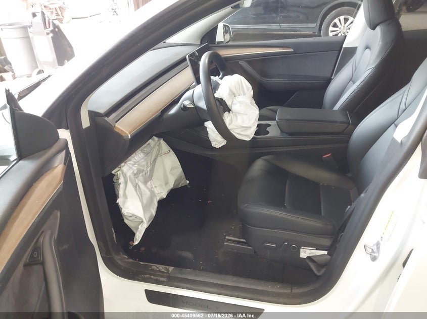 2022 Tesla Model y VIN 7SAYGDEEXNA012823 IAAI salvage auction — RIGHT FRONT, Salvage Title, sold $525 on 2026-07-23 (photo 5)
