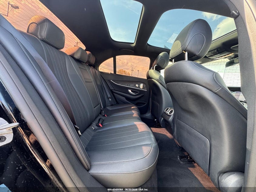 2022 Mercedes-benz E-klasse VIN W1KZF8EBXNB029411 IAAI salvage auction — UNKNOWN, Clear (Pennsylvania), sold $15,925 on 2026-07-15 (photo 6)