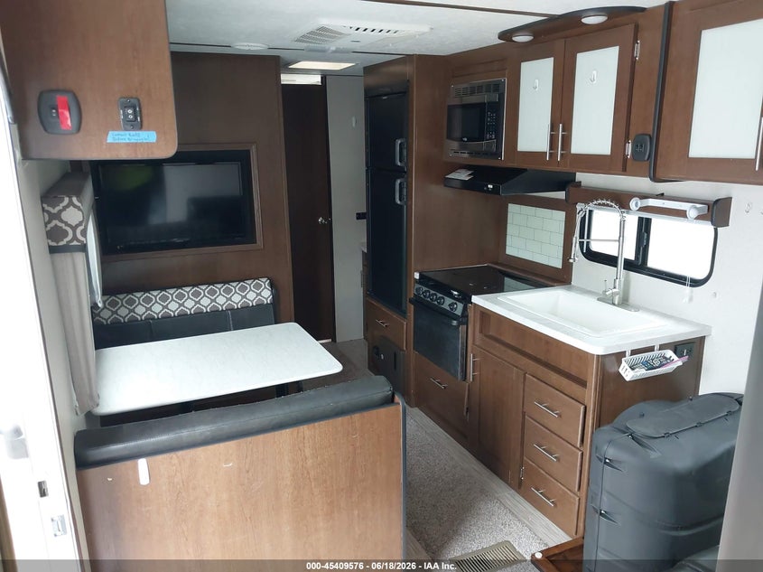 2018 Avenger Trailer VIN 5ZT2AVRB2JB920160 IAAI salvage auction — UNKNOWN, Salvage (Michigan), sold $1,700 on 2026-07-20 (photo 8)
