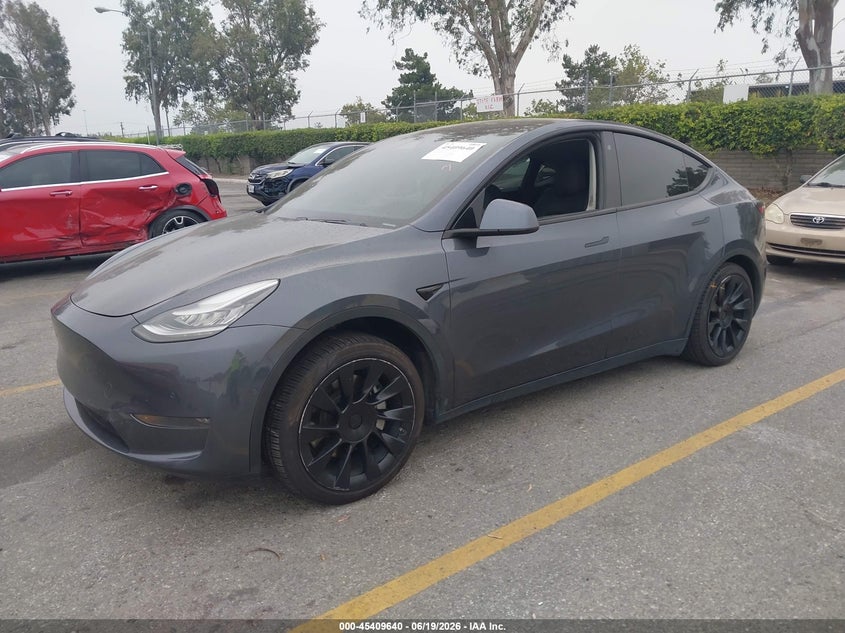 2020 Tesla Model y VIN 5YJYGDEEXLF045396 IAAI salvage auction — LEFT & RIGHT, Salvage (California), sold $7,550 on 2026-07-14 (photo 2)