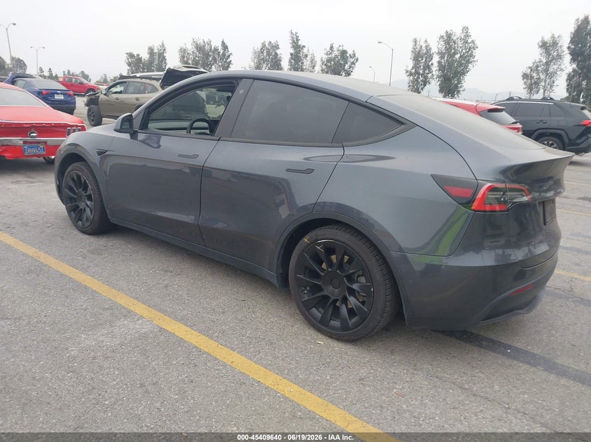 2020 Tesla Model y VIN 5YJYGDEEXLF045396 IAAI salvage auction — LEFT & RIGHT, Salvage (California), sold $7,550 on 2026-07-14 (photo 3)