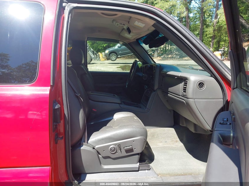 2004 Chevrolet Silverado 1500 VIN 2GCEK19N641189817 IAAI salvage auction — LEFT FRONT, Salvage (Virginia), sold $2,050 on 2026-07-10 (photo 5)