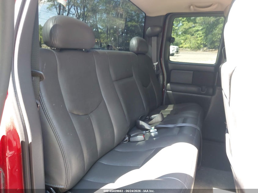 2004 Chevrolet Silverado 1500 VIN 2GCEK19N641189817 IAAI salvage auction — LEFT FRONT, Salvage (Virginia), sold $2,050 on 2026-07-10 (photo 8)