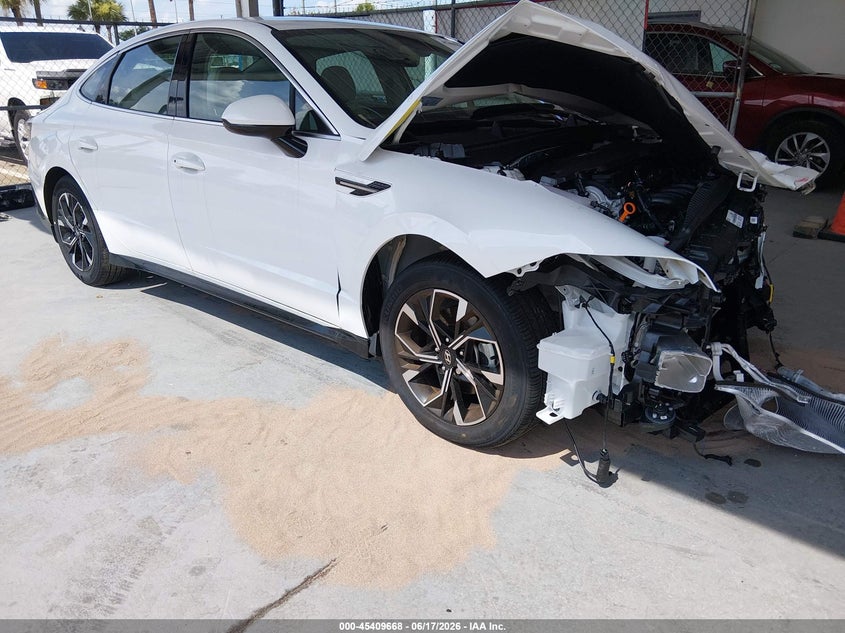 2025 Hyundai Sonata VIN KMHL64JA6SA493735 IAAI salvage auction — FRONT END, Certificate Of Destruction (Florida), sold $4,500 on 2026-07-22 (photo 1)
