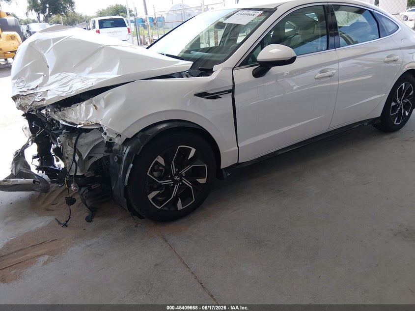 2025 Hyundai Sonata VIN KMHL64JA6SA493735 IAAI salvage auction — FRONT END, Certificate Of Destruction (Florida), sold $4,500 on 2026-07-22 (photo 2)