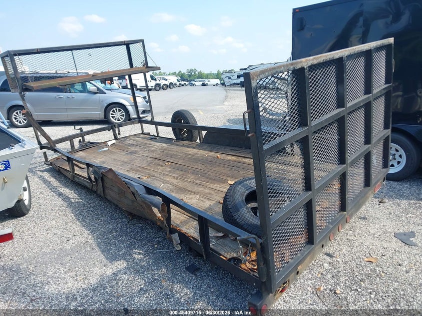 2014 Big tex trailer co inc Unknown VIN 16VNX162XE3068719 IAAI salvage auction — SIDE, Bos Undocumented Trailer (South Carolina), sold $100 on 2026-08-26 (photo 3)