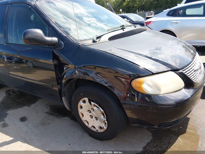 2004 Chrysler Town & country VIN 2C4GP44R24R582737 IAAI salvage auction — RIGHT SIDE, Salvage - Greater Than 75% (Maryland), sold $275 on 2026-07-09 (photo 6)