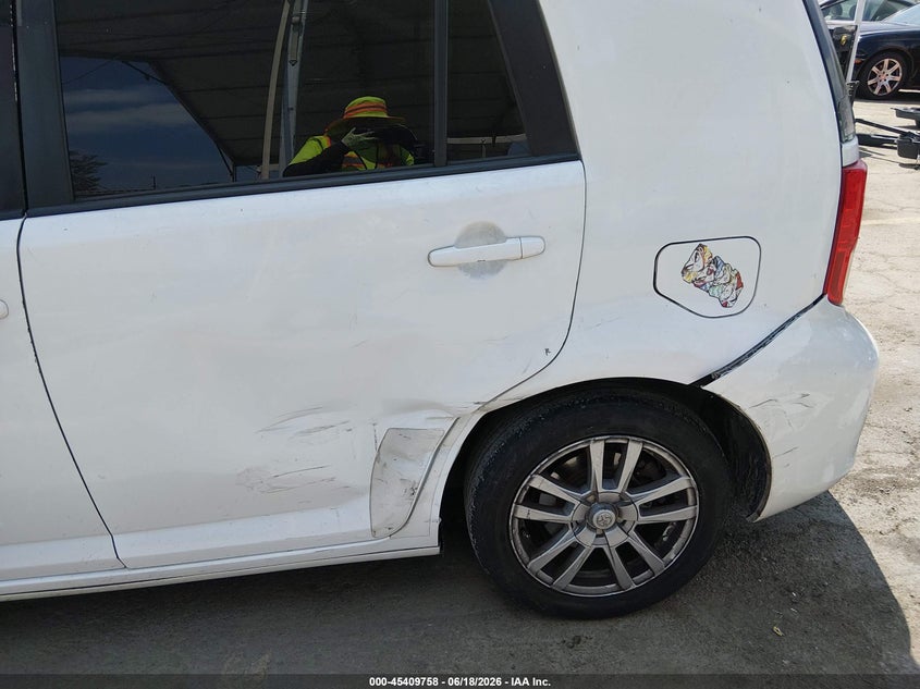 2014 Scion Xb VIN JTLZE4FE3EJ065210 IAAI salvage auction — LEFT SIDE, Salvage (California), sold $750 on 2026-07-15 (photo 6)