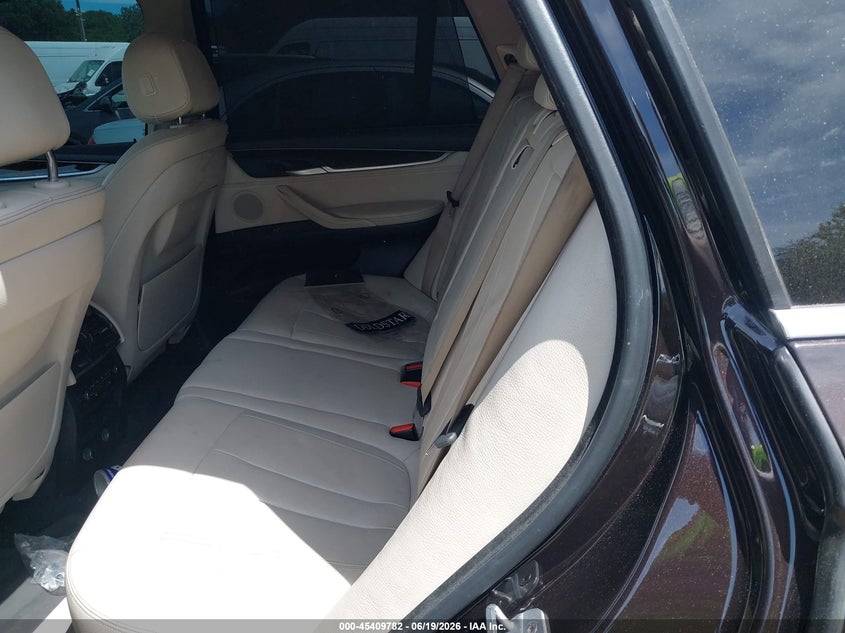 2016 BMW X5 VIN 5UXKR0C51G0P21457 IAAI salvage auction — UNDERCARRIAGE, Salvage Title, sold $5,575 on 2026-08-29 (photo 8)