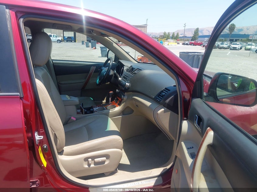 2008 Toyota Highlander VIN JTEDS42A582016120 IAAI salvage auction — FRONT END, Salvage (California), sold $2,050 on 2026-07-12 (photo 5)