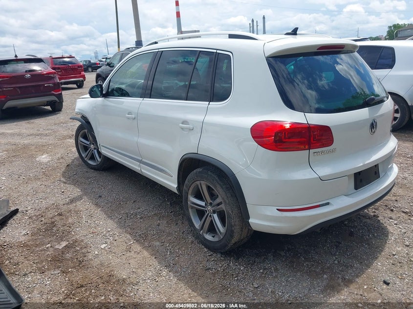 2017 Volkswagen Tiguan VIN WVGUV7AX0HW505774 IAAI salvage auction — LEFT FRONT, Salvage Title, sold $2,350 on 2026-07-22 (photo 3)