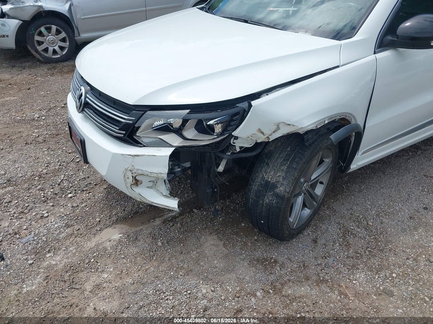 2017 Volkswagen Tiguan VIN WVGUV7AX0HW505774 IAAI salvage auction — LEFT FRONT, Salvage Title, sold $2,350 on 2026-07-22 (photo 6)