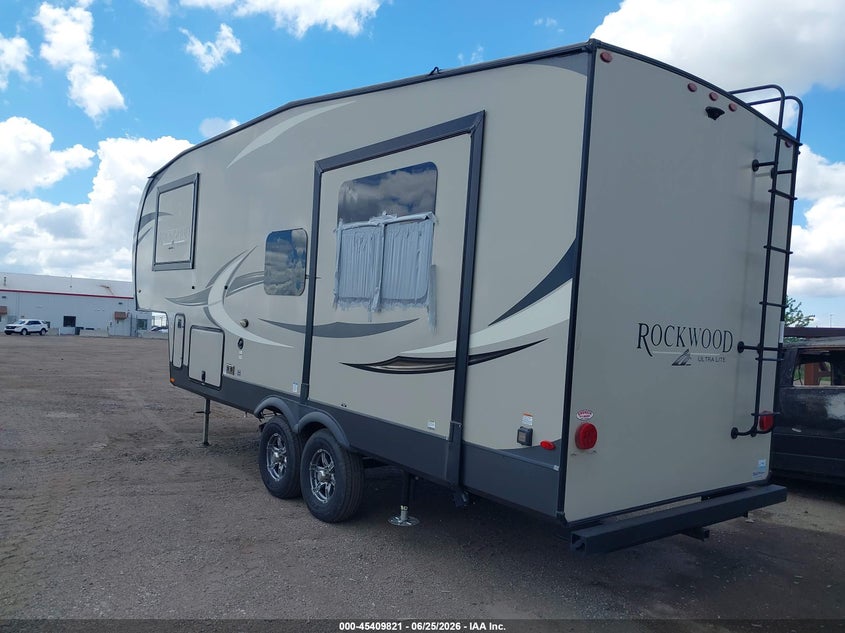 2021 Rockwood Rockwood VIN 4X4FRLE29M1897082 IAAI salvage auction — SIDE, Clear (North Dakota), sold $3,550 on 2026-07-28 (photo 3)